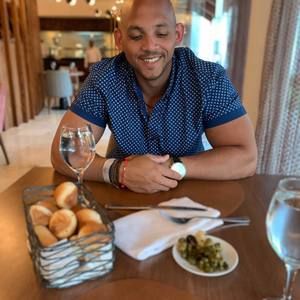 Meet your Posher, Manuel